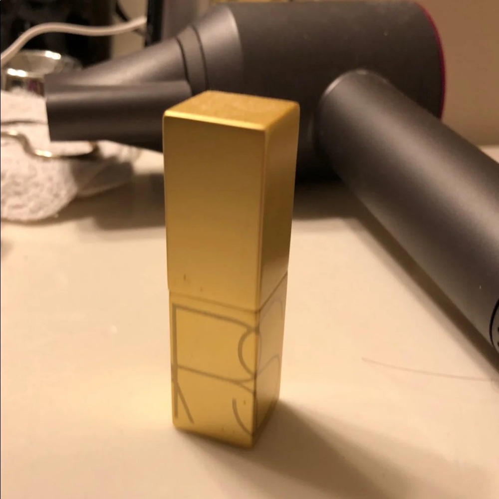 NARS audacious lipstick Antina
